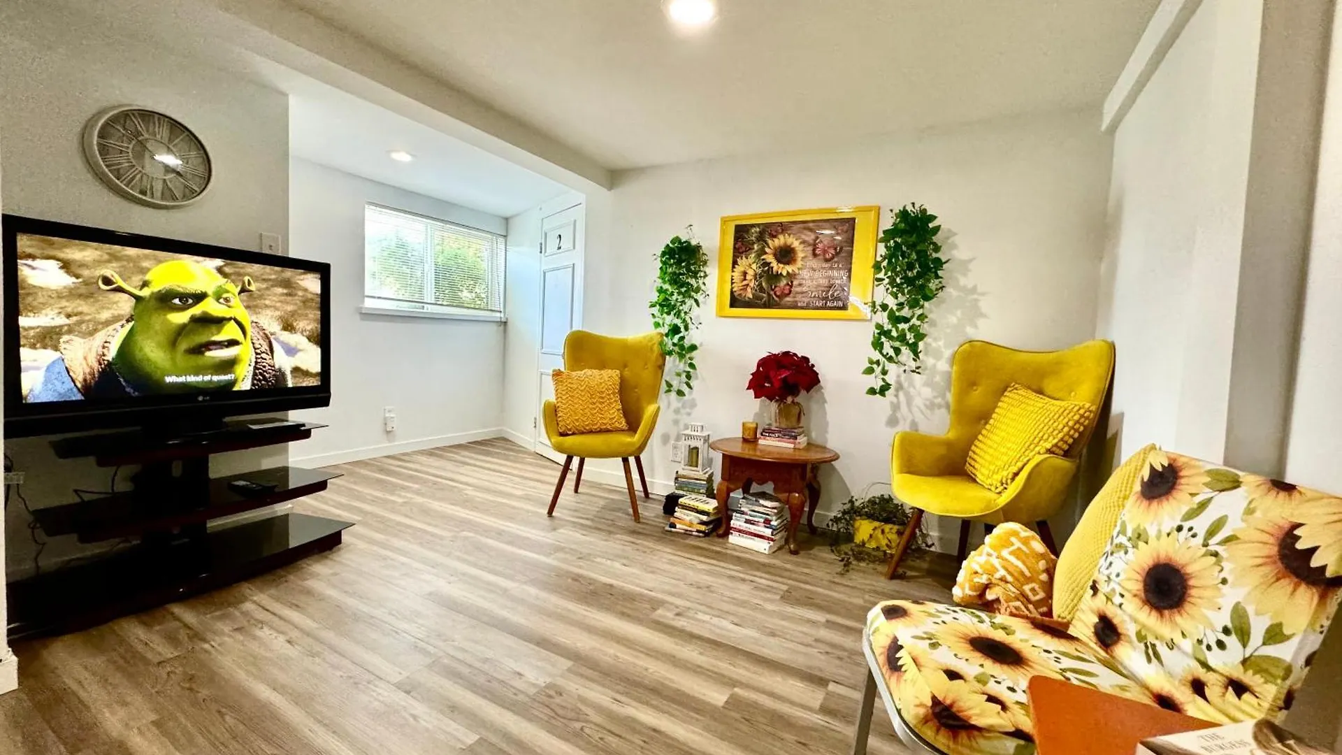Private Room With Two Twin Beds Air Conditioning And Shared Bathrooms Located Near Seatac Airport And Downtown Seattle