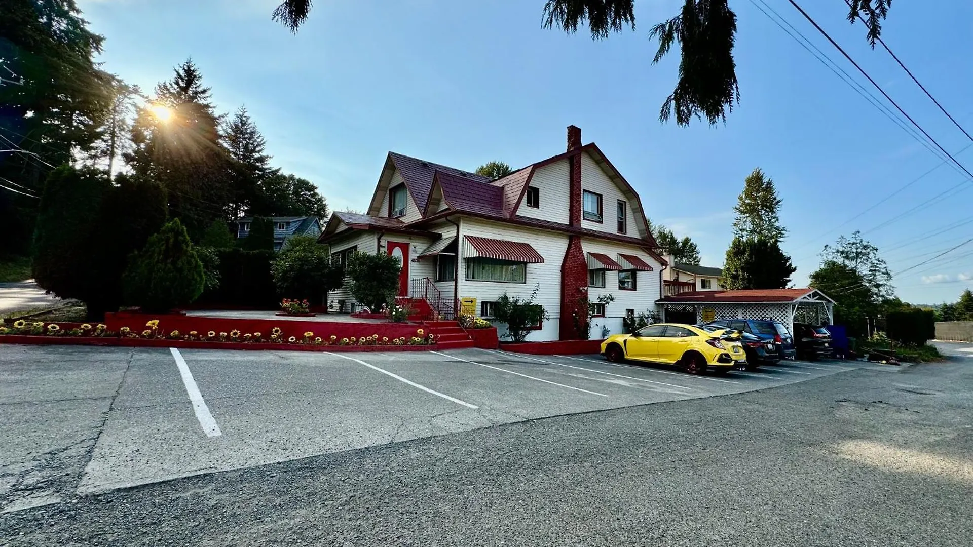 Private Room With Two Twin Beds Air Conditioning And Shared Bathrooms Located Near Seatac Airport And Downtown Seattle United States
