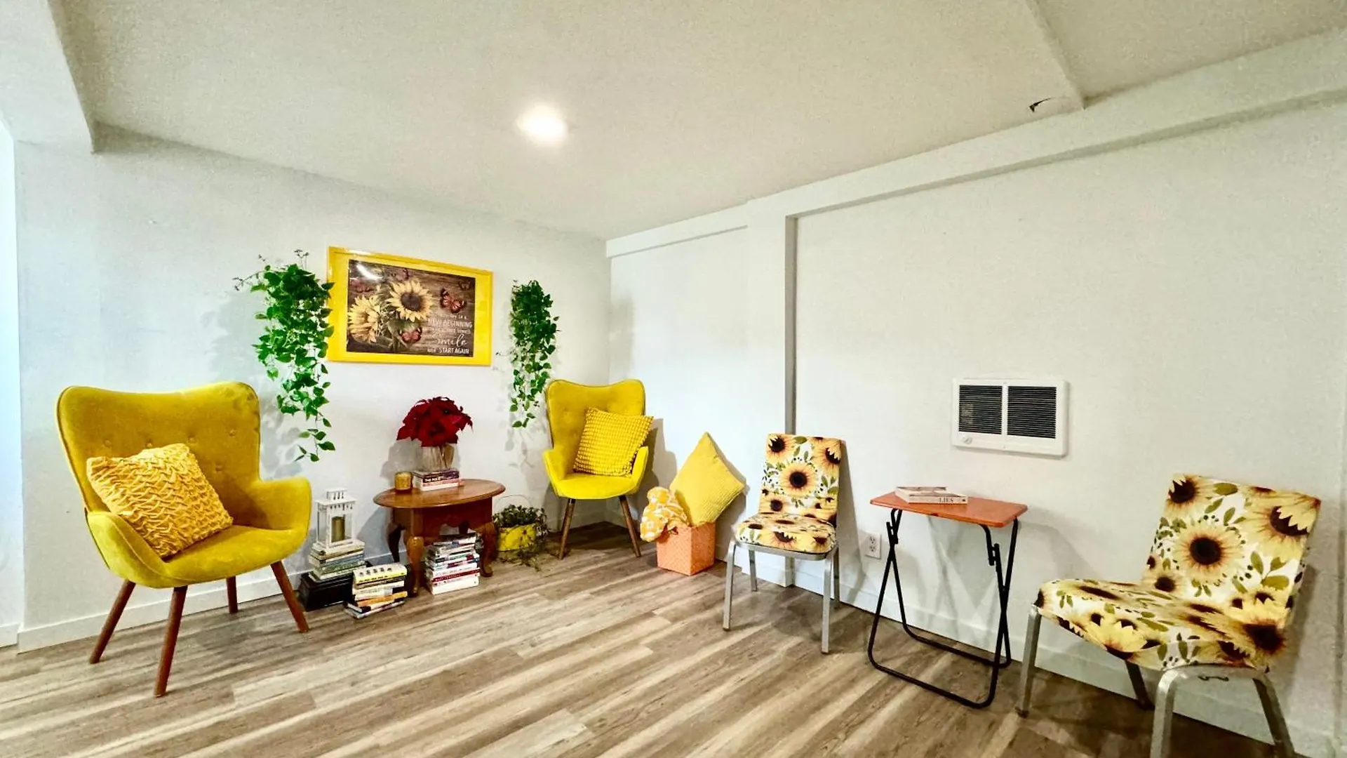 Private Room With Two Twin Beds Air Conditioning And Shared Bathrooms Located Near Seatac Airport And Downtown Seattle