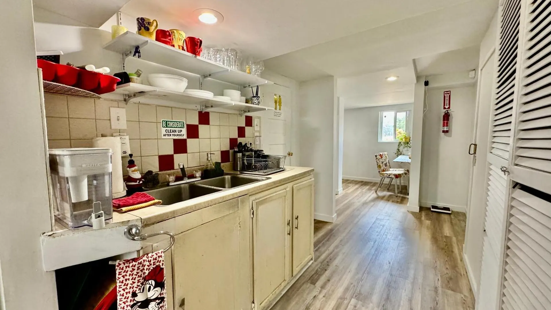 Private Room With Two Twin Beds Air Conditioning And Shared Bathrooms Located Near Seatac Airport And Downtown Seattle Homestay